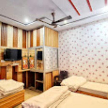 Abhiraj Guest House 马图拉 外观 照片