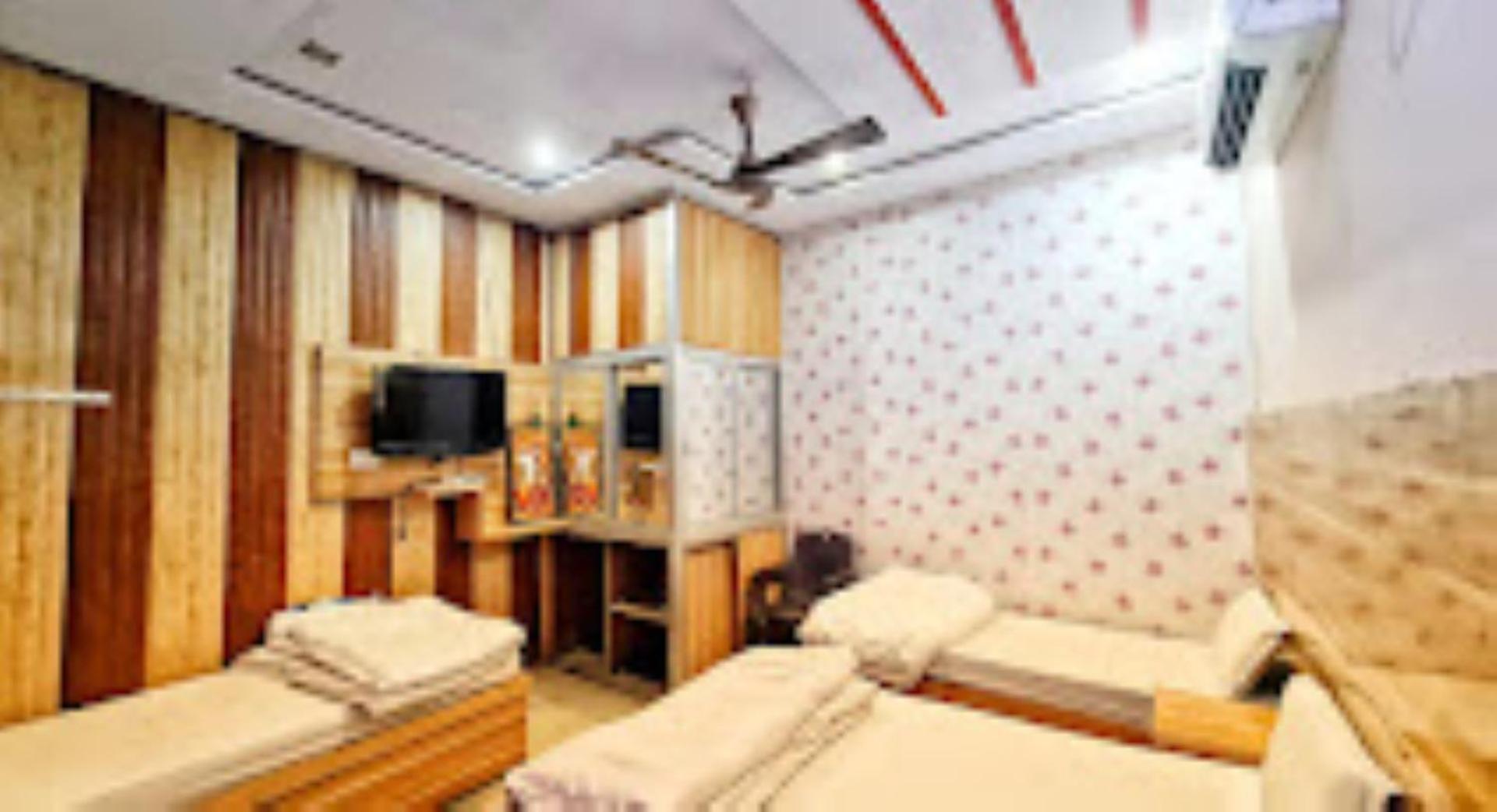 Abhiraj Guest House 马图拉 外观 照片