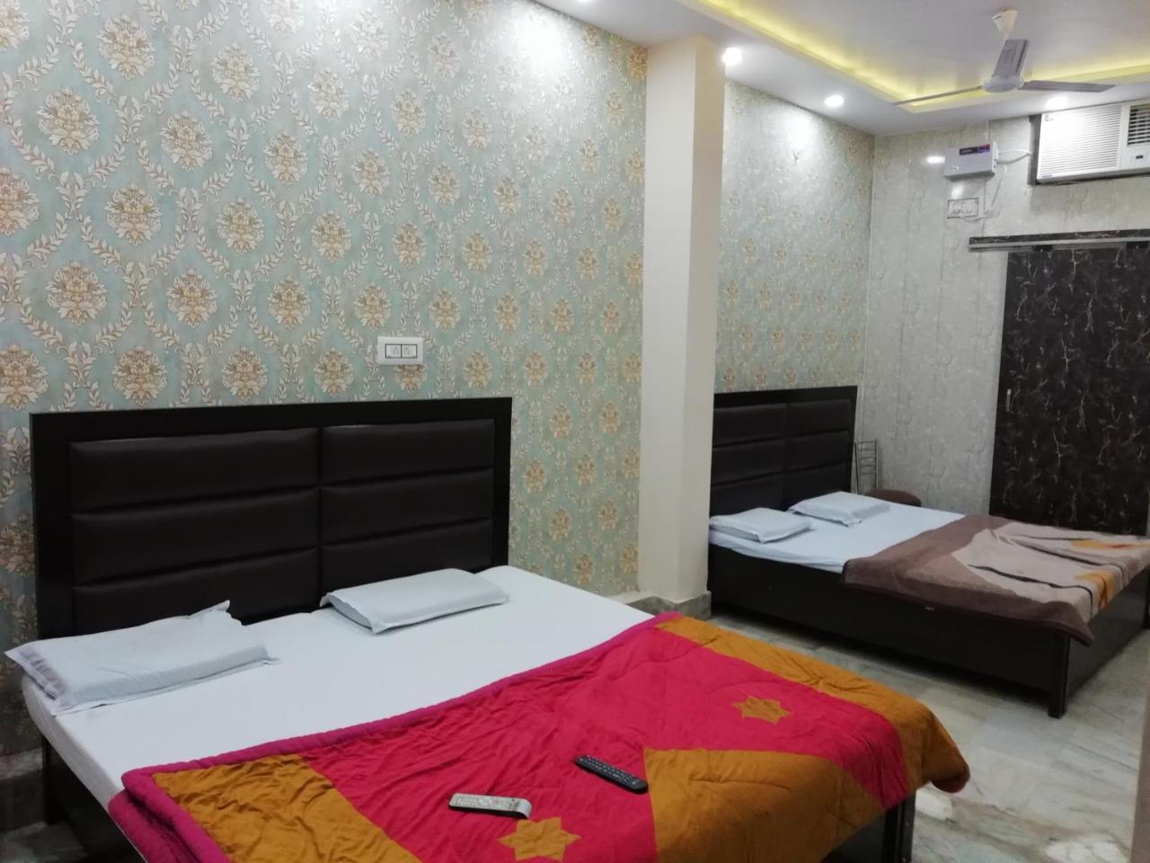 Abhiraj Guest House 马图拉 外观 照片